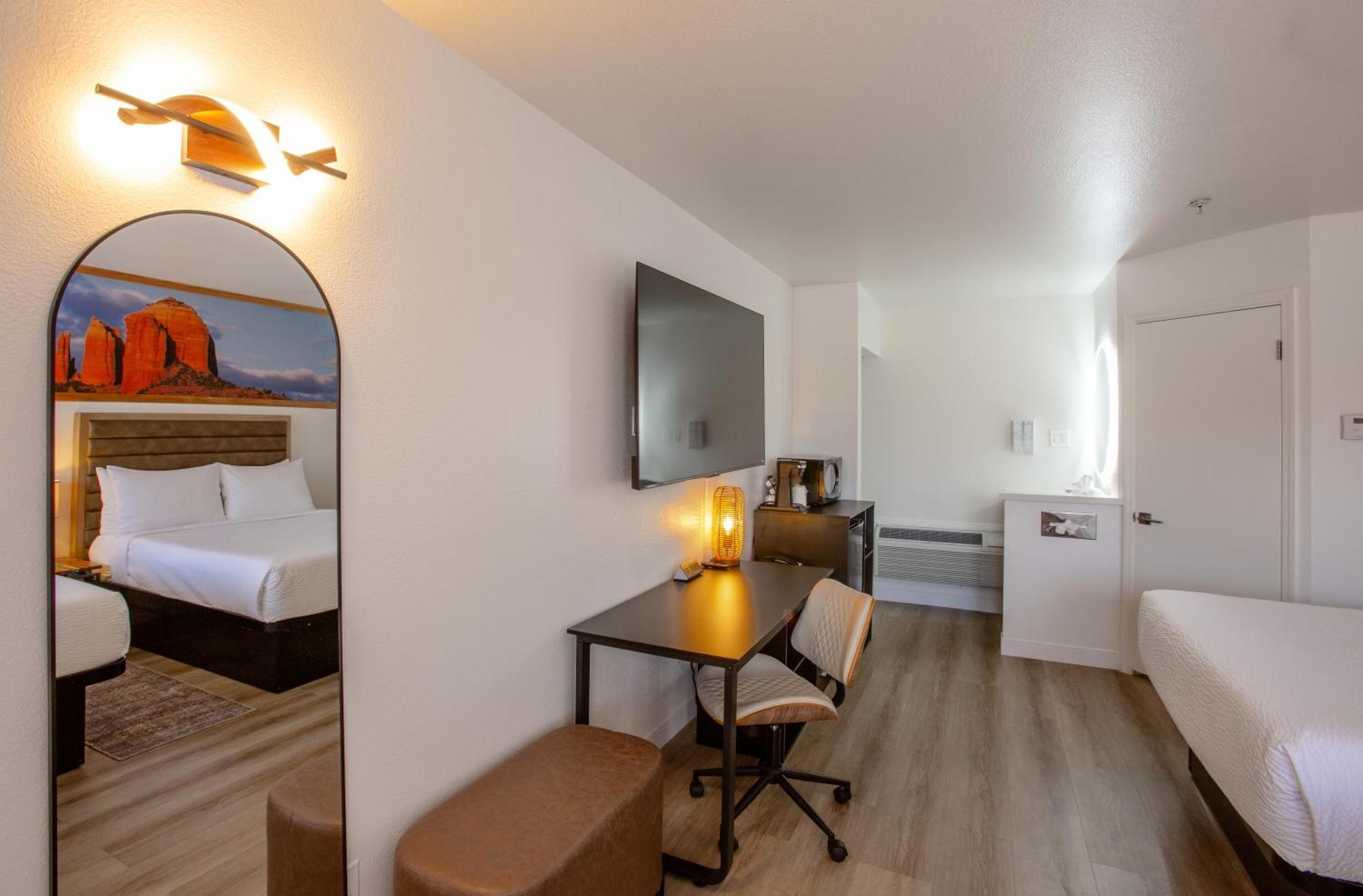 Queen Room Two Queen Beds Non-Smoking