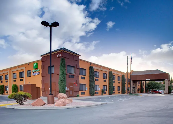 Sedona Pet Friendly HotelsHoliday Inn Express - Oak Creek By Ihg